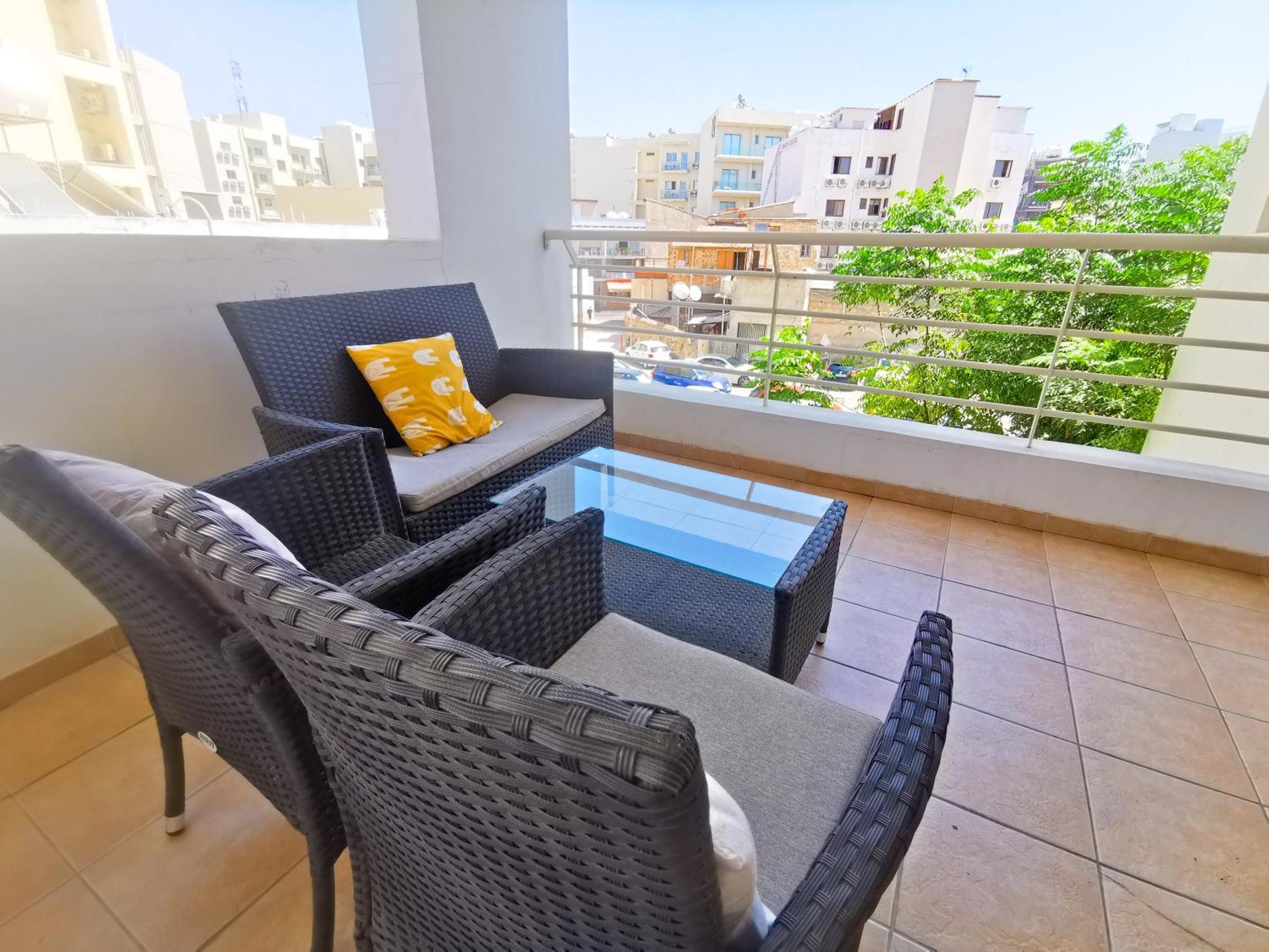 Promenade Breeze City Apartment Larnaca Ngoại thất bức ảnh